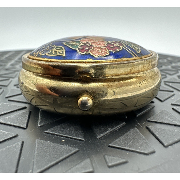 Vintage Brass Pill or Trinket Pill Round Box Enamel - Picture 2 of 8